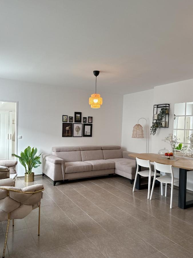 Modernes Haus Naehe Parndorf Apartment Bruck an der Leitha Exterior photo